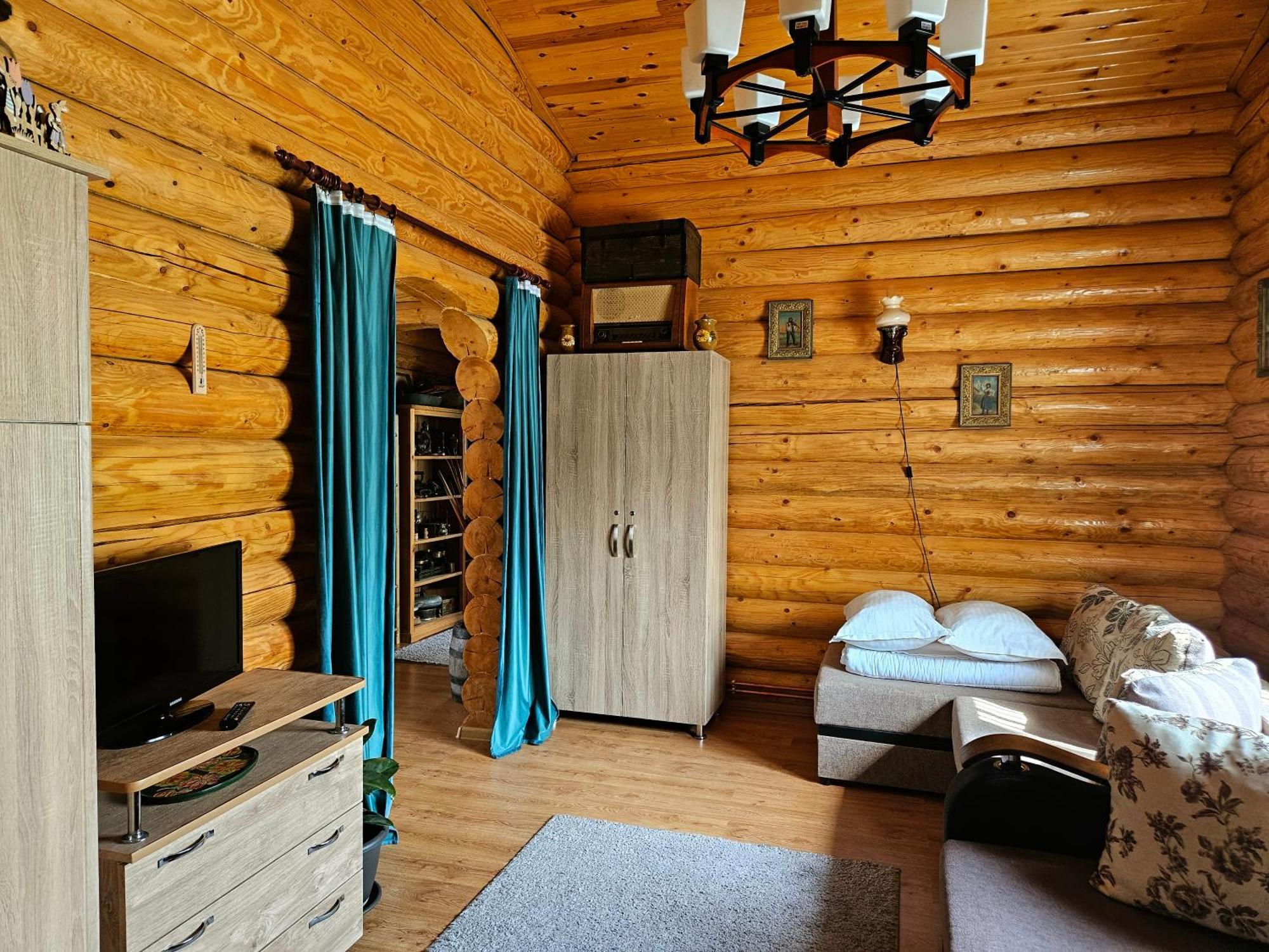 Cabana Alesia, Relaxare La Poalele Raraului Moldvahosszúmező Kültér fotó